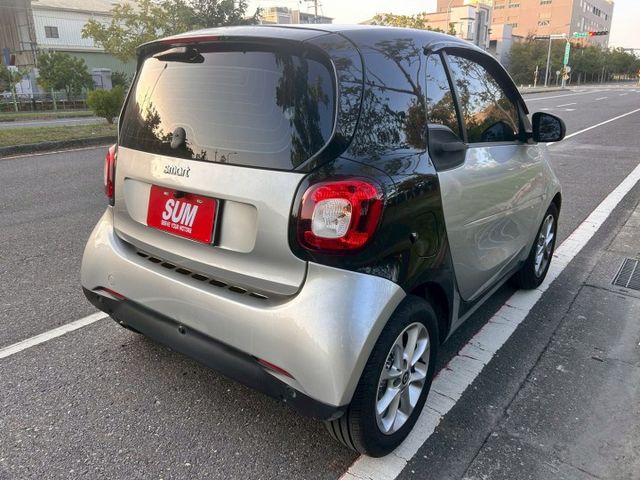 FORTWO COUPE/原鈑件/低里程只跑7萬/1.0稅金/定速/4安/藍芽音樂/全景天窗  第5張相片
