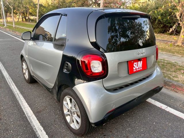 FORTWO COUPE/原鈑件/低里程只跑7萬/1.0稅金/定速/4安/藍芽音樂/全景天窗  第7張相片