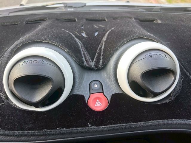 FORTWO COUPE/原鈑件/低里程只跑7萬/1.0稅金/定速/4安/藍芽音樂/全景天窗  第12張相片