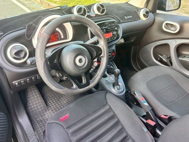 FORTWO COUPE/原鈑件/低里程只跑7萬/1.0稅金/定速/4安/藍芽音樂/全景天窗  第19張相片