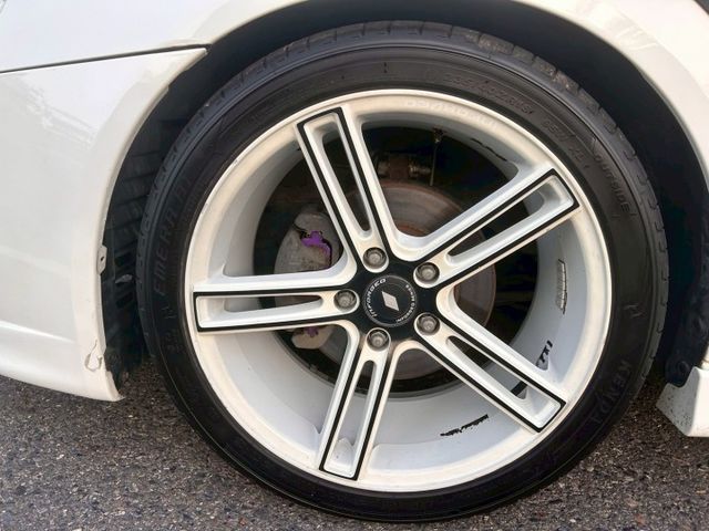 IO頂級/原鈑件/I-KEY/空力套件/HID主動轉向頭燈/換檔撥片/大螢幕安卓機/天窗  第9張相片