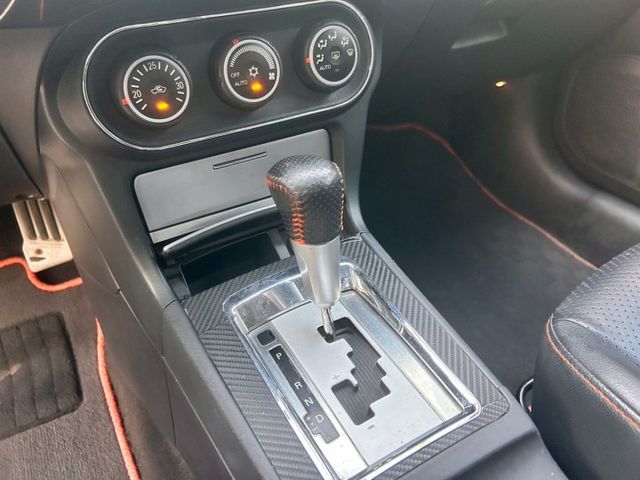 IO頂級/原鈑件/I-KEY/空力套件/HID主動轉向頭燈/換檔撥片/大螢幕安卓機/天窗  第15張相片