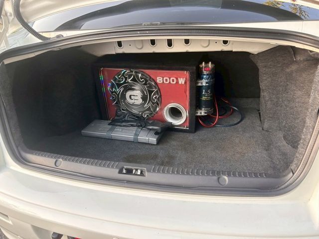 IO頂級/原鈑件/I-KEY/空力套件/HID主動轉向頭燈/換檔撥片/大螢幕安卓機/天窗  第20張相片