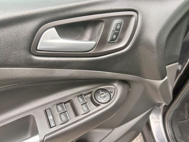 一手車/5安/大空間/ 高強度車身安全性極佳/ISOFIX  第14張相片