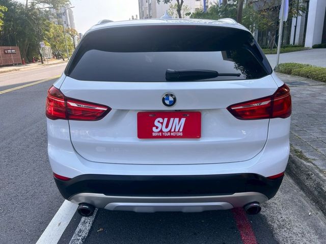 28I/原鈑件/4WD/全景天窗/安卓機/LED頭燈/記憶電動椅/電尾門/免鑰匙/分區溫控/內外氣氛漂亮  第5張相片