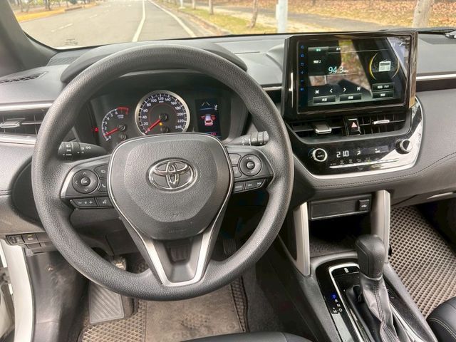 挑戰最低價!!豪華版/原鈑件/免鑰匙/ACC跟車/車道維持輔助/7安/自動遠光燈  第6張相片