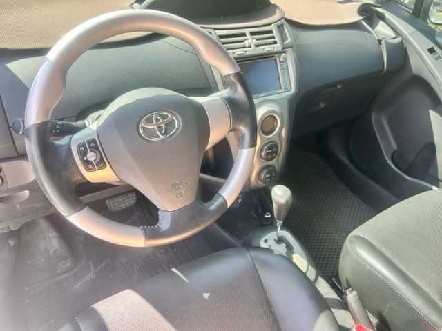 G版皮椅/低里程/雙安/音響快控鍵/恆溫/ISOFIX/內外氣氛漂亮  第5張相片