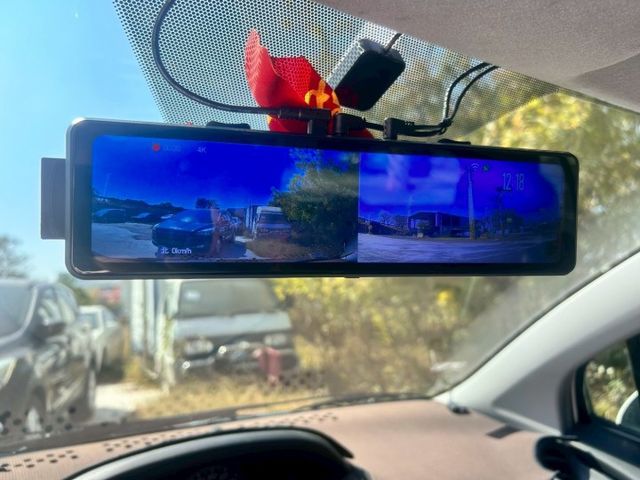 G版皮椅/低里程/雙安/音響快控鍵/恆溫/ISOFIX/內外氣氛漂亮  第8張相片