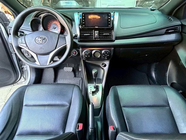 豪華版免鑰匙/低里程只跑6萬3/恆溫/大螢幕主機/倒車顯影/音響快控鍵/內外氣氛漂亮  第8張相片