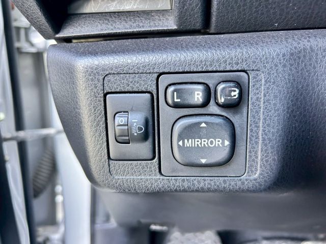 豪華版免鑰匙/低里程只跑6萬3/恆溫/大螢幕主機/倒車顯影/音響快控鍵/內外氣氛漂亮  第15張相片