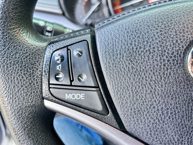 豪華版免鑰匙/低里程只跑6萬3/恆溫/大螢幕主機/倒車顯影/音響快控鍵/內外氣氛漂亮  第16張相片