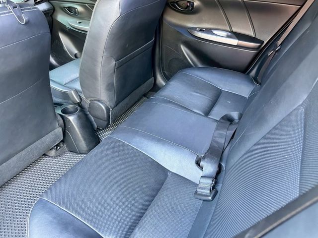 豪華版免鑰匙/低里程只跑6萬3/恆溫/大螢幕主機/倒車顯影/音響快控鍵/內外氣氛漂亮  第20張相片