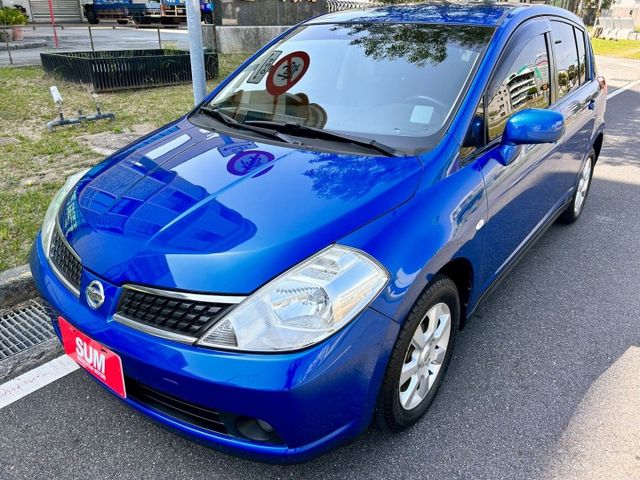 低里程/免鑰匙/雙安/定速/AUTO大燈/內外氣氛漂亮  第3張相片