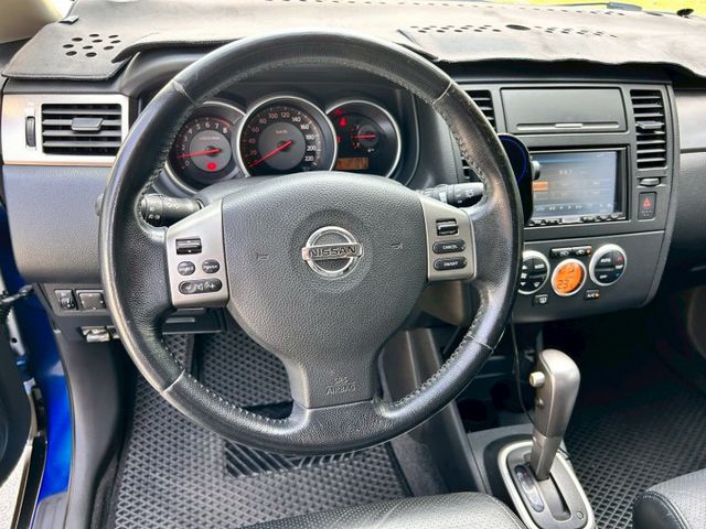 低里程/免鑰匙/雙安/定速/AUTO大燈/內外氣氛漂亮  第10張相片