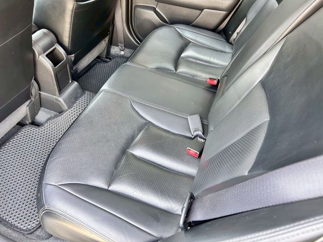 低里程/免鑰匙/雙安/定速/AUTO大燈/內外氣氛漂亮  第18張相片