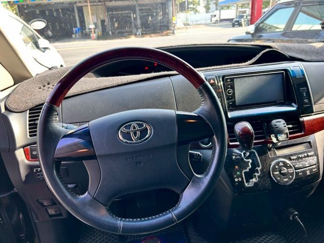 豪華版一手車/原鈑件/免鑰匙/HID主動轉向頭燈/電滑門/電尾門/全景天窗  第9張相片