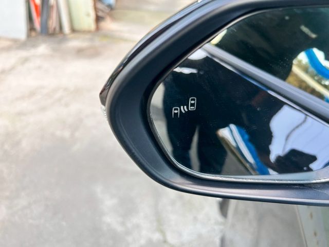 GR SPORT/一手車/原廠保固原廠保養/原鈑件/低里程只跑4萬5/GR專屬套件  第11張相片