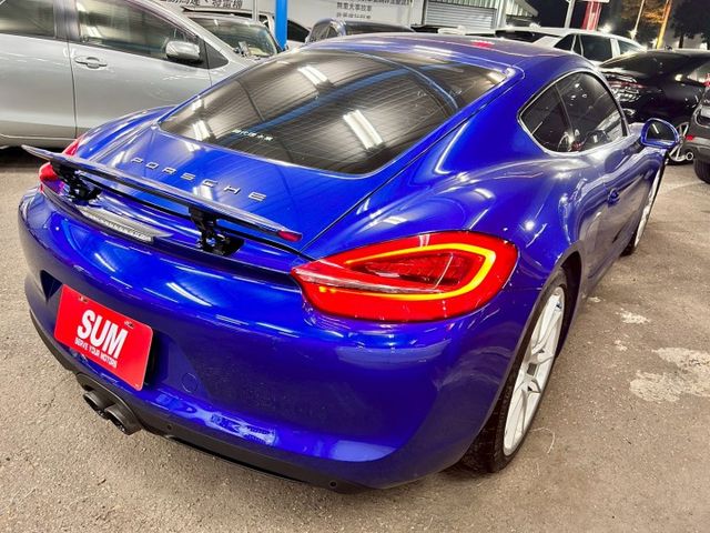 981型/超低里程只跑4萬2/原鈑件/電動升降尾翼/跑計/20吋鋁圈/BOSE音響/底盤乾淨無漏油  第6張相片