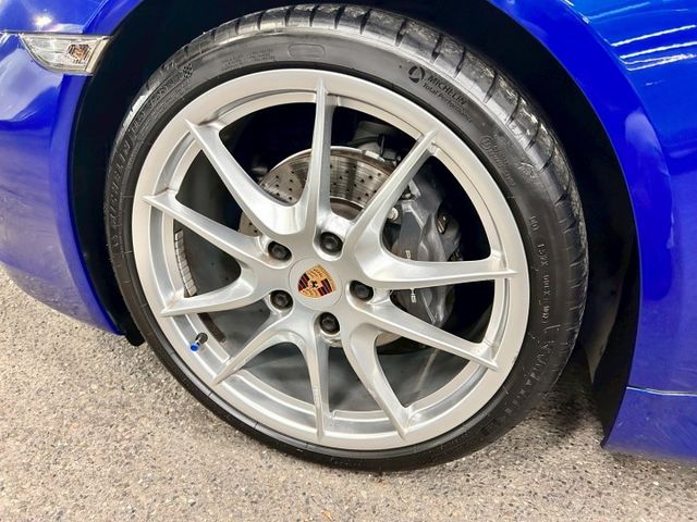 981型/超低里程只跑4萬2/原鈑件/電動升降尾翼/跑計/20吋鋁圈/BOSE音響/底盤乾淨無漏油  第11張相片