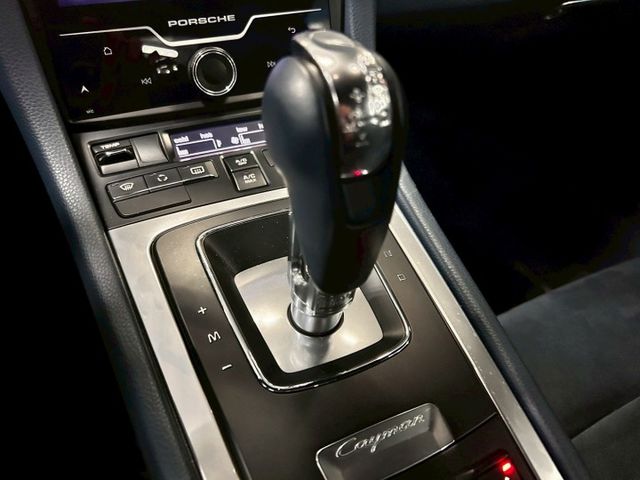 981型/超低里程只跑4萬2/原鈑件/電動升降尾翼/跑計/20吋鋁圈/BOSE音響/底盤乾淨無漏油  第14張相片