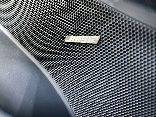 981型/超低里程只跑4萬2/原鈑件/電動升降尾翼/跑計/20吋鋁圈/BOSE音響/底盤乾淨無漏油  第15張相片