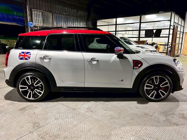 JCW/4WD/低里程僅跑3萬8/LED頭尾燈/液晶儀表/倒車顯影/衛星導航  第4張相片