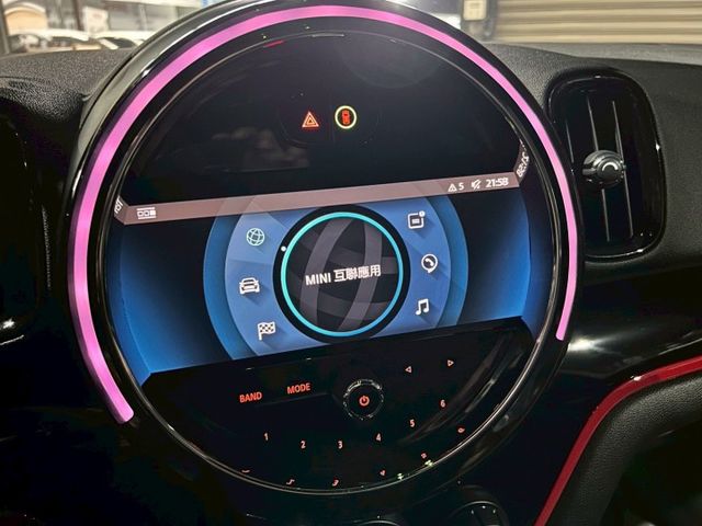 JCW/4WD/低里程僅跑3萬8/LED頭尾燈/液晶儀表/倒車顯影/衛星導航  第13張相片