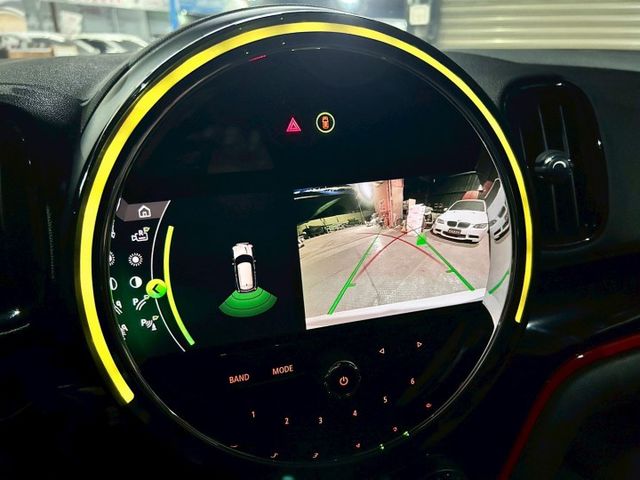 JCW/4WD/低里程僅跑3萬8/LED頭尾燈/液晶儀表/倒車顯影/衛星導航  第14張相片