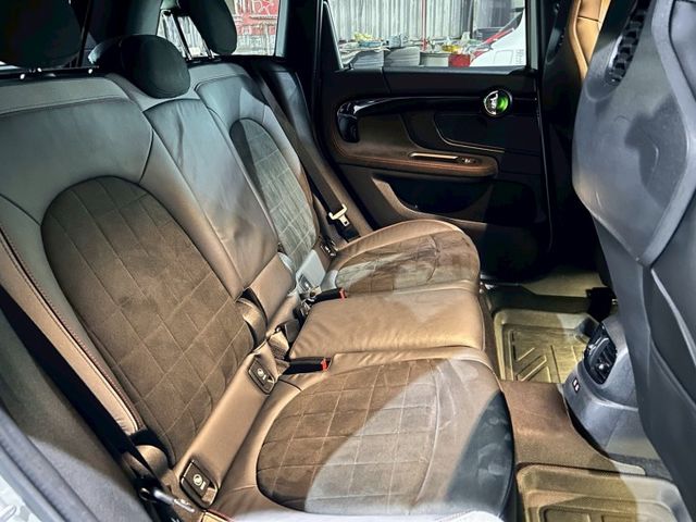 JCW/4WD/低里程僅跑3萬8/LED頭尾燈/液晶儀表/倒車顯影/衛星導航  第19張相片