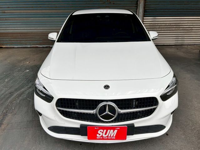 小改款/一手車/23P/原鈑件/原廠保養剛做完/10.5吋雙螢幕/記憶電動座椅/腳踢電尾門  第2張相片