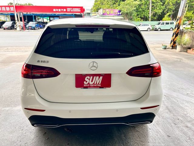 小改款/一手車/23P/原鈑件/原廠保養剛做完/10.5吋雙螢幕/記憶電動座椅/腳踢電尾門  第6張相片