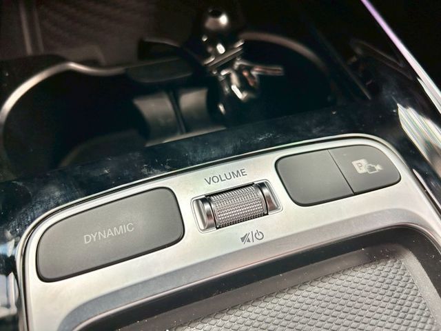 小改款/一手車/23P/原鈑件/原廠保養剛做完/10.5吋雙螢幕/記憶電動座椅/腳踢電尾門  第17張相片