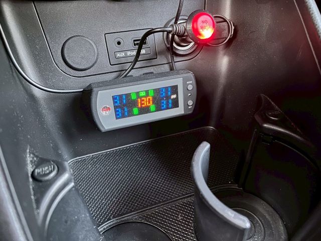 一手車驚艷版/超低里程只跑2萬8/原鈑件/免鑰匙/原廠保養/導航/倒車顯影/感應式頭燈  第15張相片