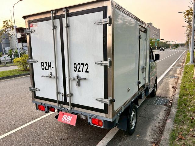 原廠保固/原廠保養/原鈑件/液晶儀表/低里程/LED感應式頭燈/倒車顯影  第7張相片