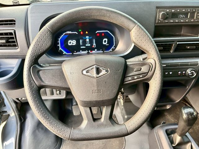 原廠保固/原廠保養/原鈑件/液晶儀表/低里程/LED感應式頭燈/倒車顯影  第9張相片