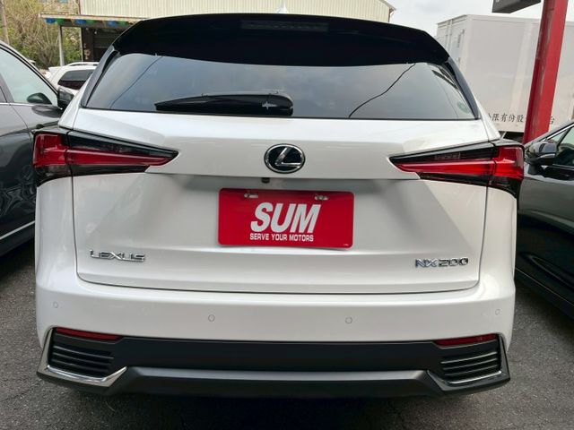 原鈑件/原廠保養/ACC跟車/車道偏移/LED頭燈/免鑰匙/原廠CARPLAY/盲點  第5張相片