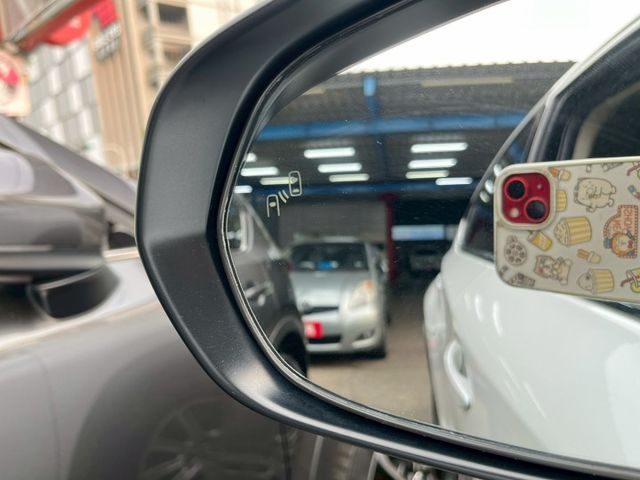 原鈑件/原廠保養/ACC跟車/車道偏移/LED頭燈/免鑰匙/原廠CARPLAY/盲點  第8張相片