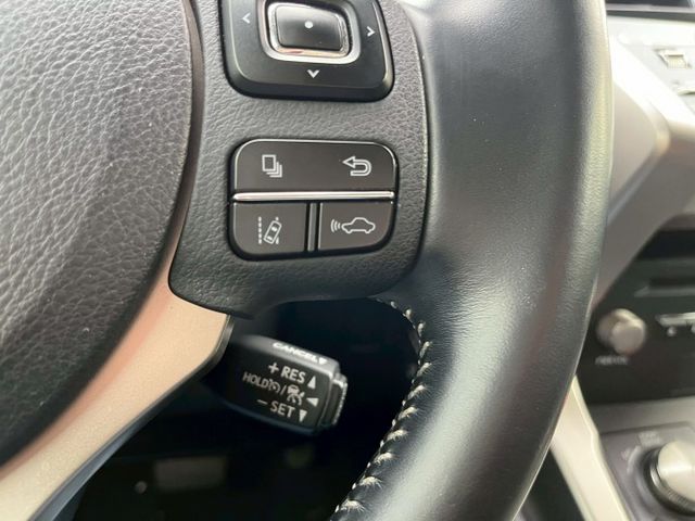 原鈑件/原廠保養/ACC跟車/車道偏移/LED頭燈/免鑰匙/原廠CARPLAY/盲點  第17張相片