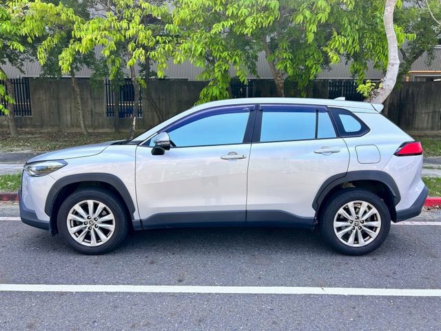 一手車尊爵版/LED頭尾燈/液晶儀錶/ACC跟車/盲點/車道偏移/免鑰匙/7安/導航/倒車顯影  第4張相片