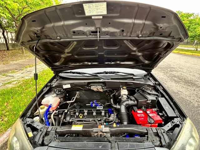 4WD/可輕度越野/內外氣氛漂亮/天窗/可全額貸款  第17張相片