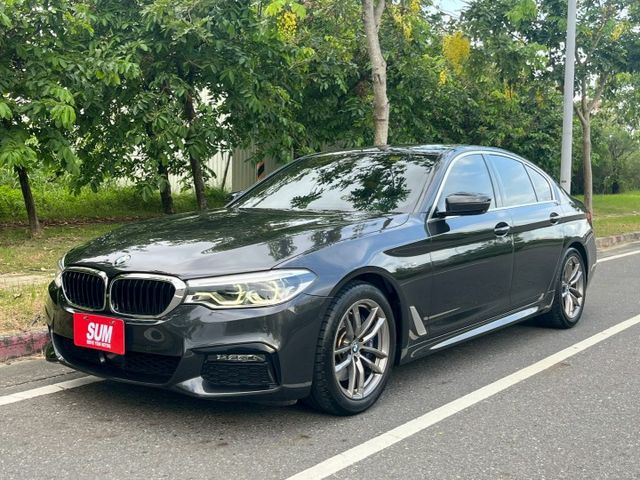 總代理530i M版/原鈑件/ACC跟車/盲點/AC套件/後輪轉向系統/藍卡鉗/360環景/車偏/抬顯/摸門解鎖  第1張相片