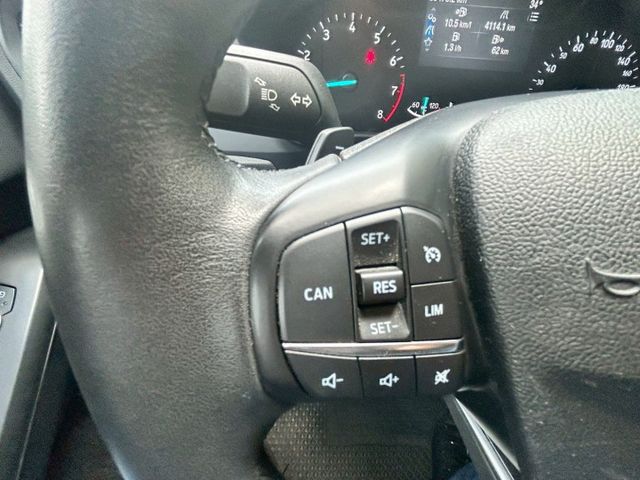 一手車/低里程/6安/定速/倒車顯影/觸控式影音螢幕/CARPLAY/AUTOHOLD/雙區溫控  第15張相片