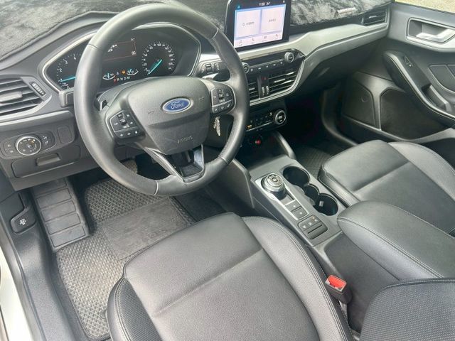 一手車/低里程/6安/定速/倒車顯影/觸控式影音螢幕/CARPLAY/AUTOHOLD/雙區溫控  第18張相片