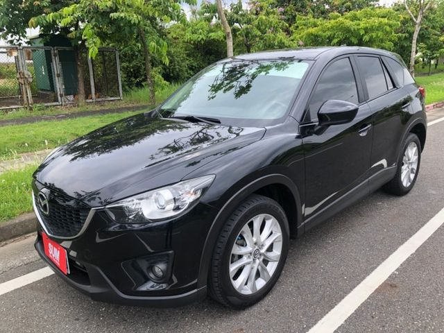 原鈑件/頂級AWD/免鑰匙/HID感應式大燈/盲點/車道偏移/分區溫控/電動椅/可全額貸款  第3張相片