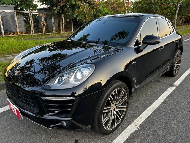 S DIESEL/原鈑件/選配21吋911TD輪圈/氣壓主動懸載系統/14向記憶電動座椅/鐵灰色真皮套件/安卓機  第3張相片