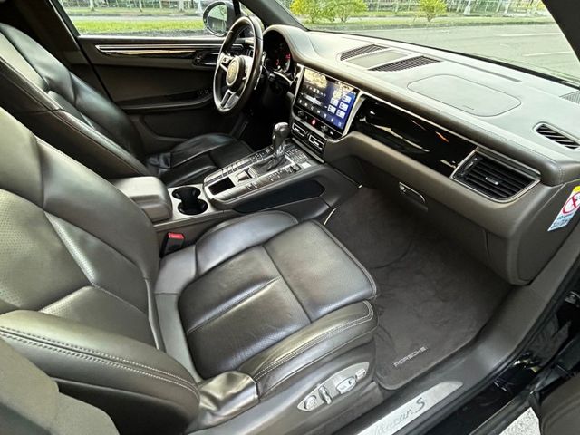 S DIESEL/原鈑件/選配21吋911TD輪圈/氣壓主動懸載系統/14向記憶電動座椅/鐵灰色真皮套件/安卓機  第18張相片