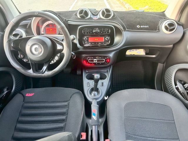 FORTWO COUPE/原鈑件/低里程只跑7萬/1.0稅金/定速/4安/藍芽音樂/全景天窗  第9張相片