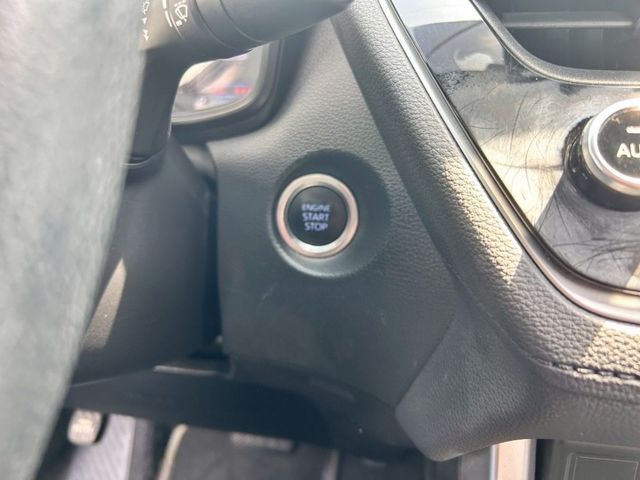 豪華版/原鈑件/低里程/i-key/ACC跟車/車道偏移輔助/倒車顯影/7安/自動遠光燈  第12張相片