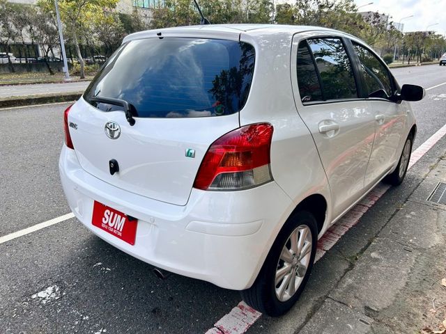 G版皮椅/低里程/雙安/音響快控鍵/恆溫/ISOFIX/內外氣氛漂亮  第7張相片