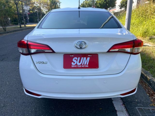 省油省稅國民小車/原鈑件/內外氣氛漂亮/雙安/循跡防滑/ISOFIX/可貸款  第6張相片